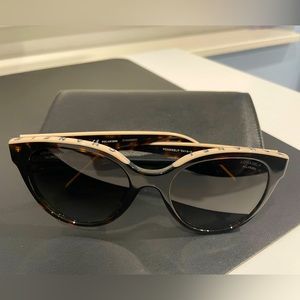 Chanel Sunglasses-Authentic with case